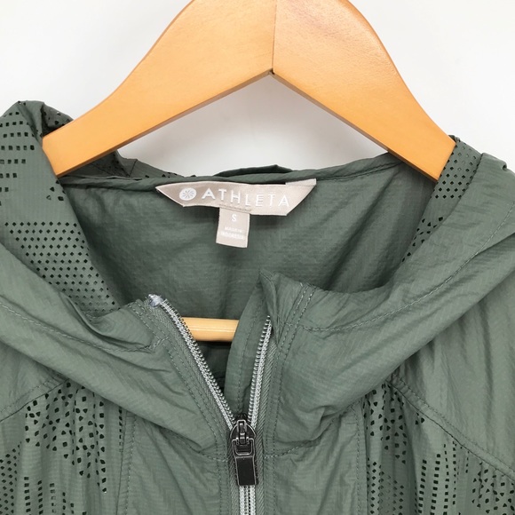 Athleta Windbreaker Hooded Workout Jacket - Picture 2 of 8
